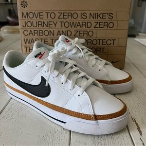 Woman's Nike Court Legacy NN